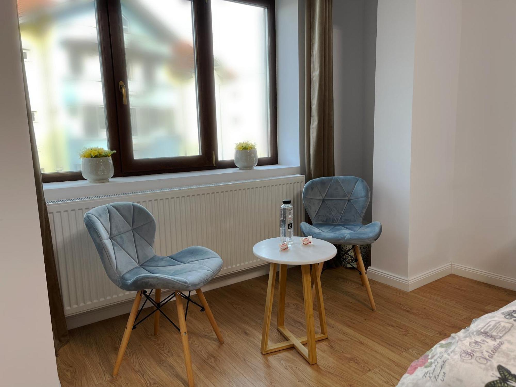 Central Residence Târgu Jiu Екстериор снимка